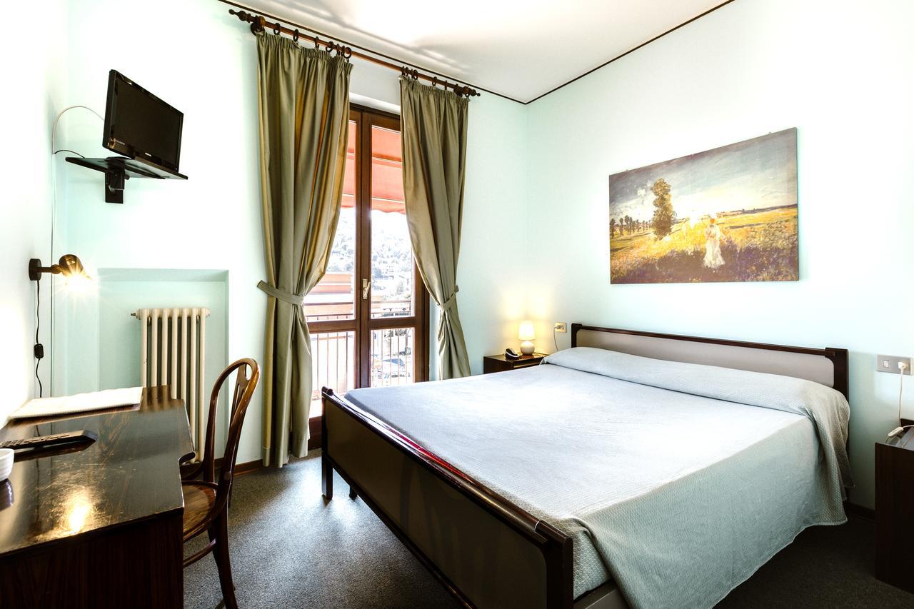 Hotel Meuble Moderno Laveno-Mombello Dış mekan fotoğraf